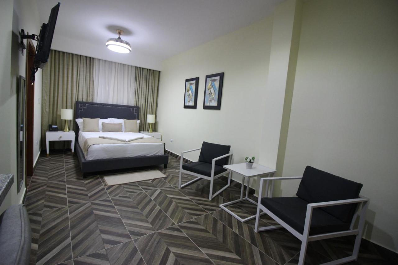 Hotel Monarca Higuey Екстер'єр фото