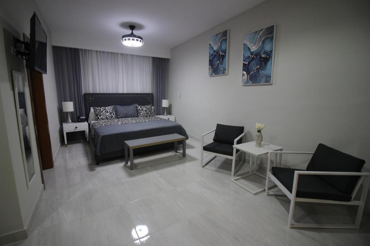 Hotel Monarca Higuey Екстер'єр фото
