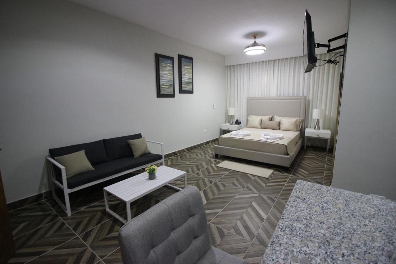 Hotel Monarca Higuey Екстер'єр фото