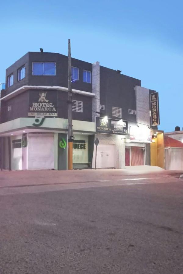 Hotel Monarca Higuey Екстер'єр фото