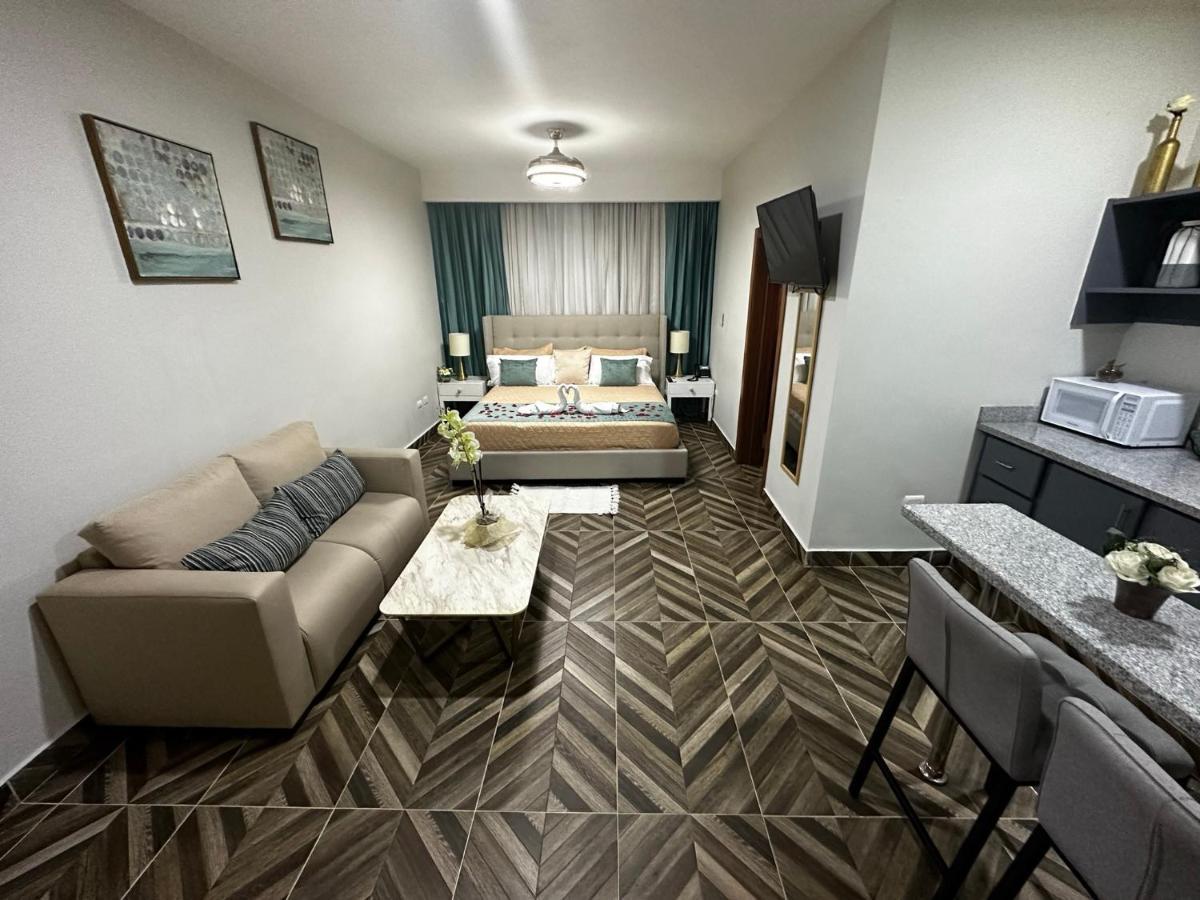 Hotel Monarca Higuey Екстер'єр фото