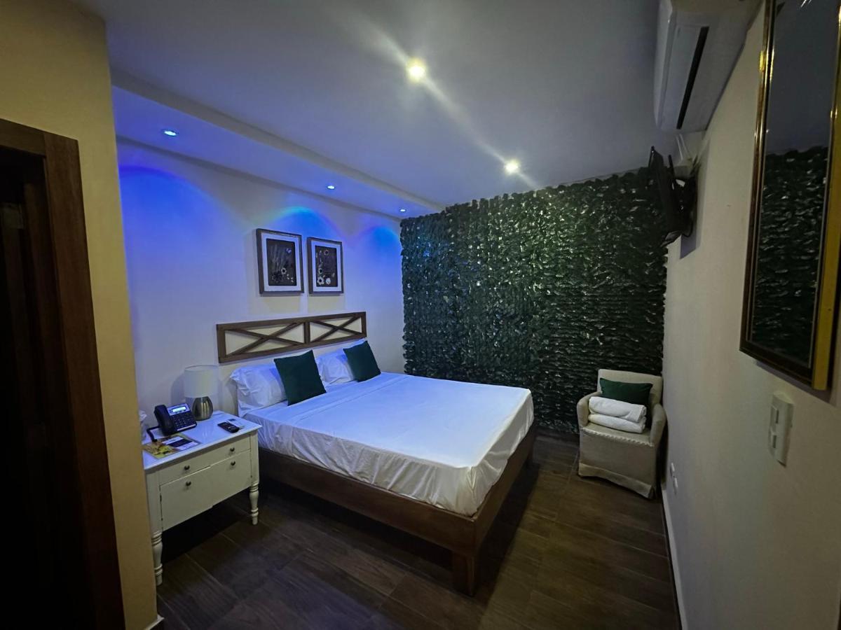 Hotel Monarca Higuey Екстер'єр фото